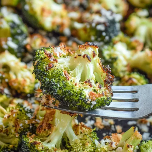 Fresh roasted green broccoli finished with crunchy crumbs and melted parmesan ๐ฅฆ